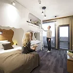 Aateli Hillside 4*