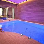 Aateli Hillside 4*