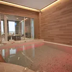 Aateli Hillside 4*