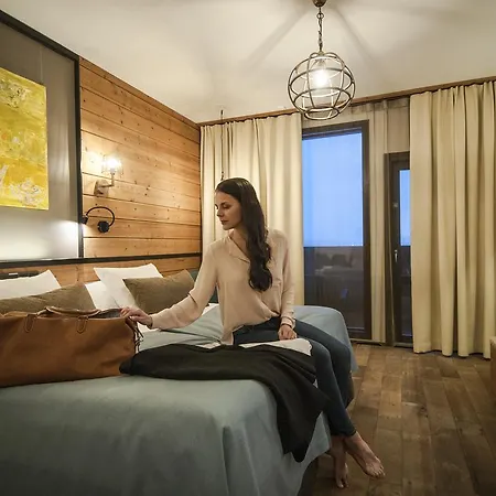 Hotelli Aateli Hillside