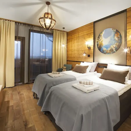 Aateli Hillside Hotell 4*