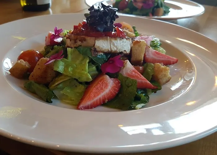 فندق Aateli Hillside