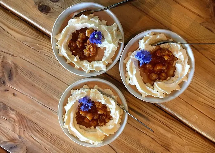 Aateli Hillside فندق فُوَكاتي